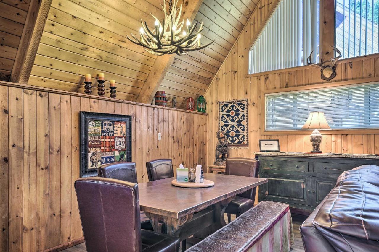 Ski-Inandski-Out Red River Cabin With Mtn Views! Exterior photo