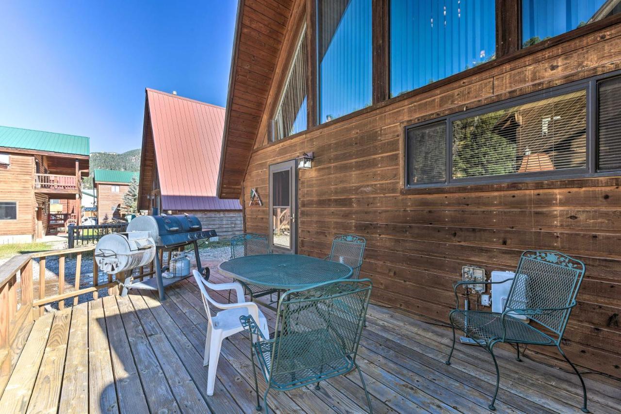 Ski-Inandski-Out Red River Cabin With Mtn Views! Exterior photo